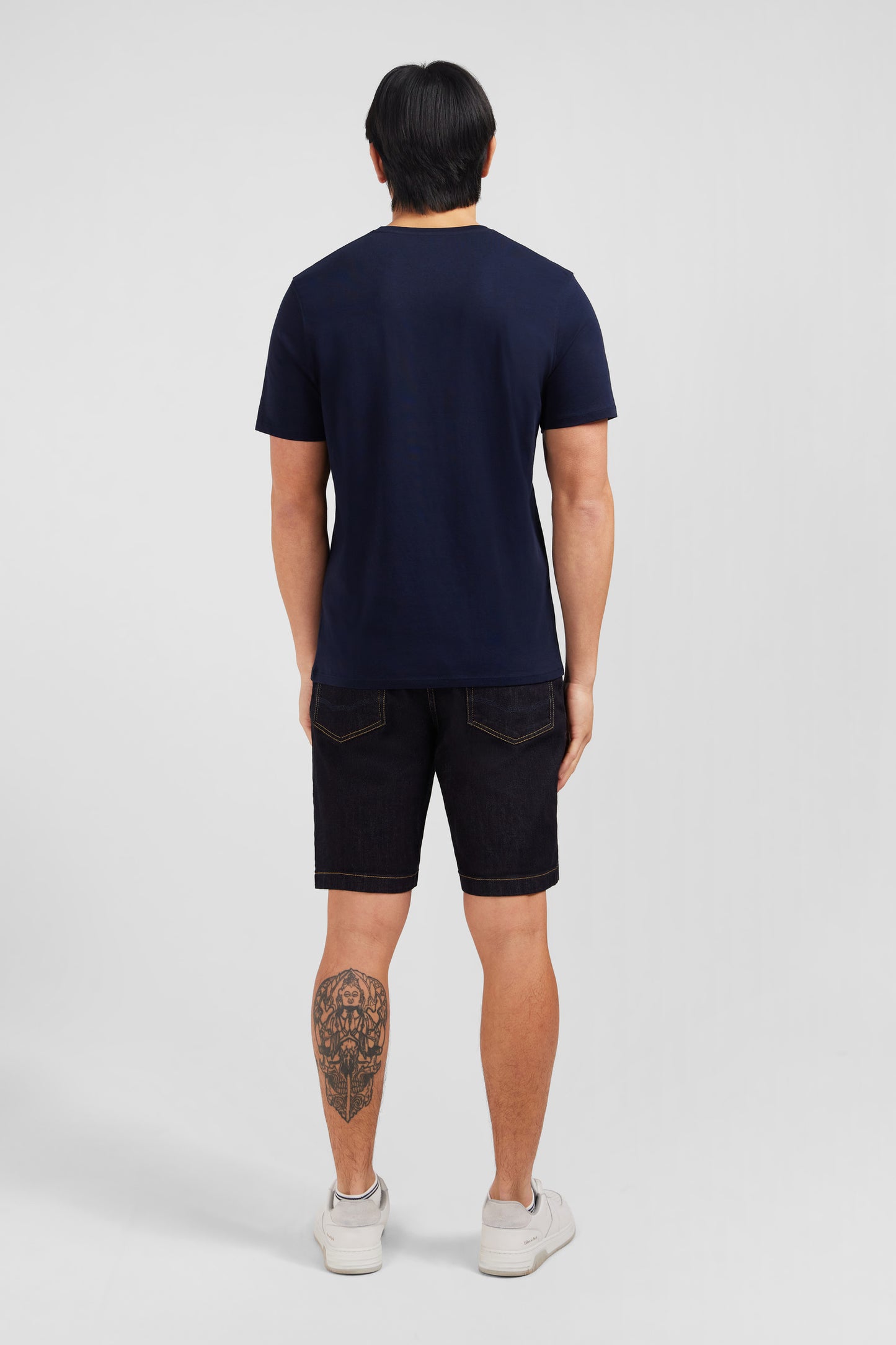 V-neck navy light pima cotton t-shirt