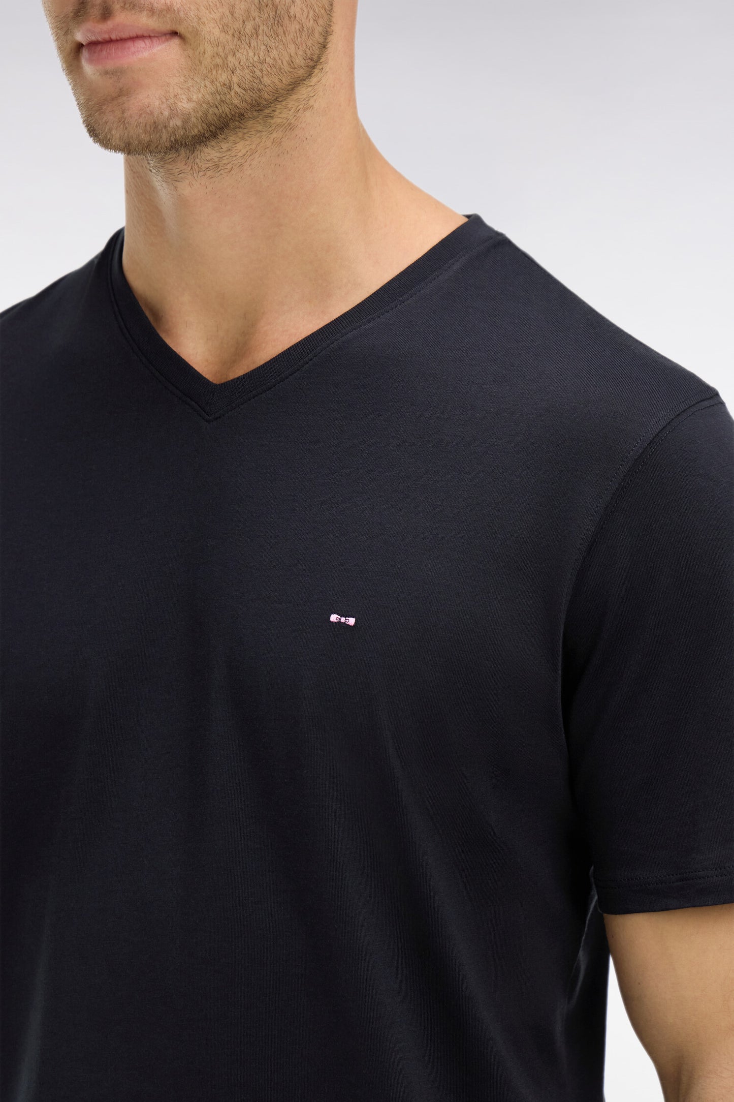 V-neck black light pima cotton t-shirt