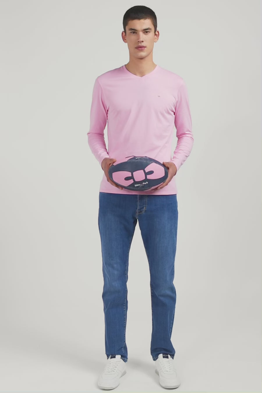 Long sleeved pink V neck t-shirt