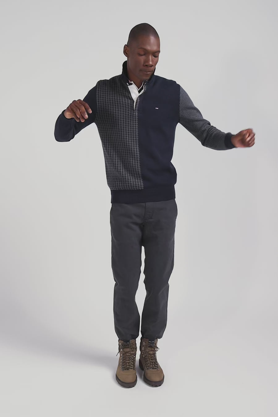 Regular navy blue cotton jumper with houndstooth jacquard and rugby shirt collar