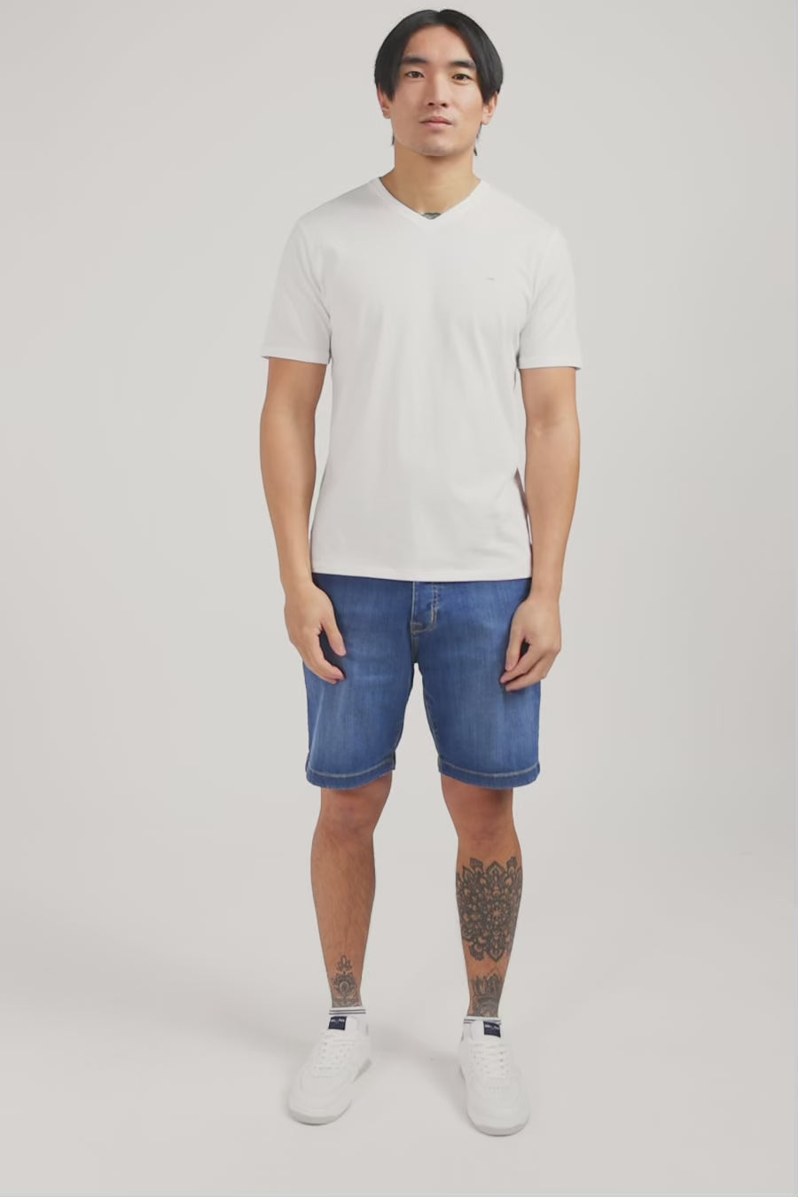 V-neck white light pima cotton t-shirt