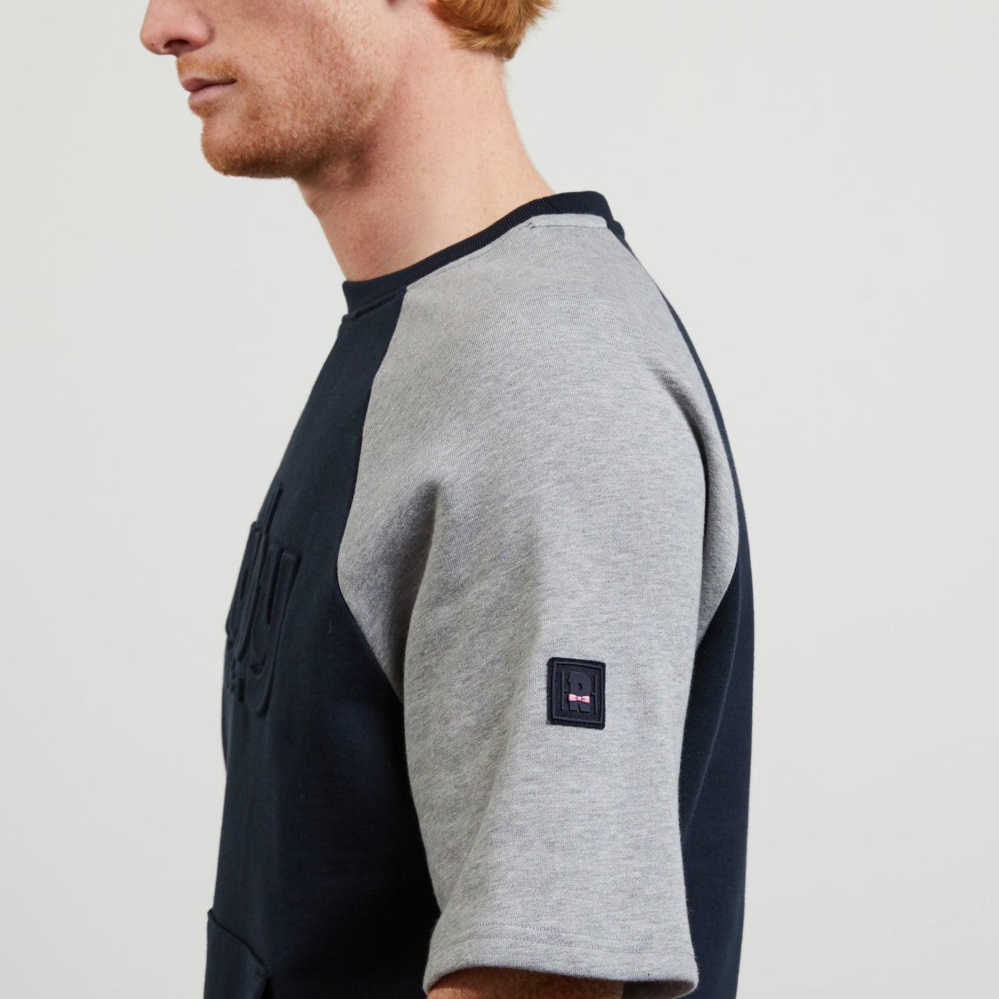 Bi-colour short-sleeved sweatshirt