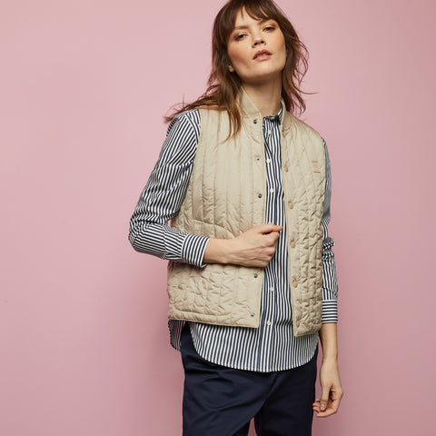 Beige sleeveless puffa jacket - Image 1